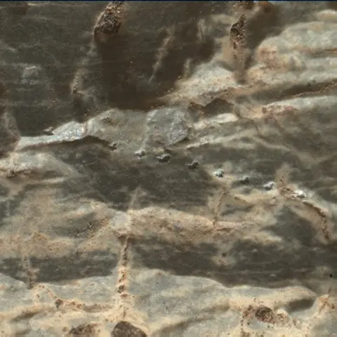 Sol 2019: Mars Hand Lens Imager (MAHLI)