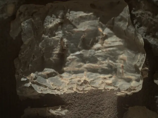 Sol 2019: Mars Hand Lens Imager (MAHLI)
