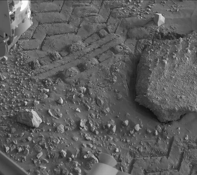Sol 2020: Mast Camera (Mastcam)