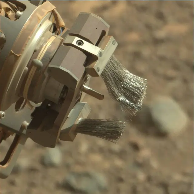 Sol 2022: Mast Camera (Mastcam)