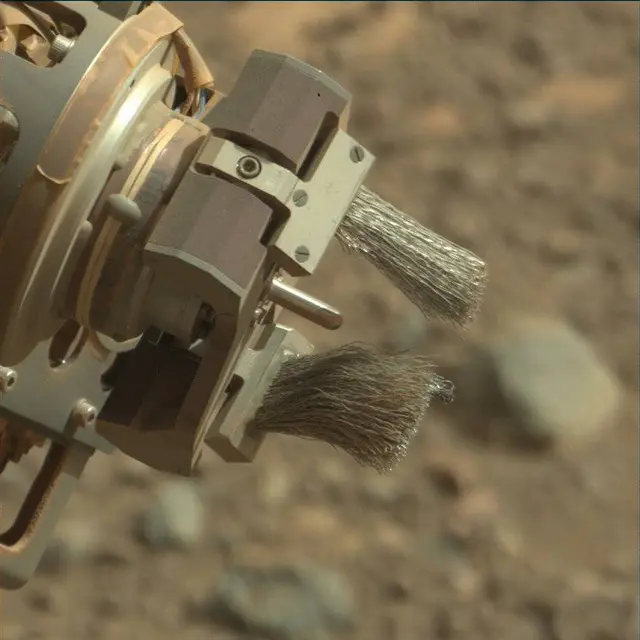Sol 2022: Mast Camera (Mastcam)