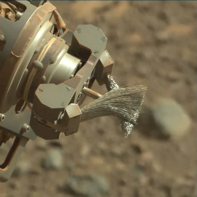 Sol 2022: Mast Camera (Mastcam)