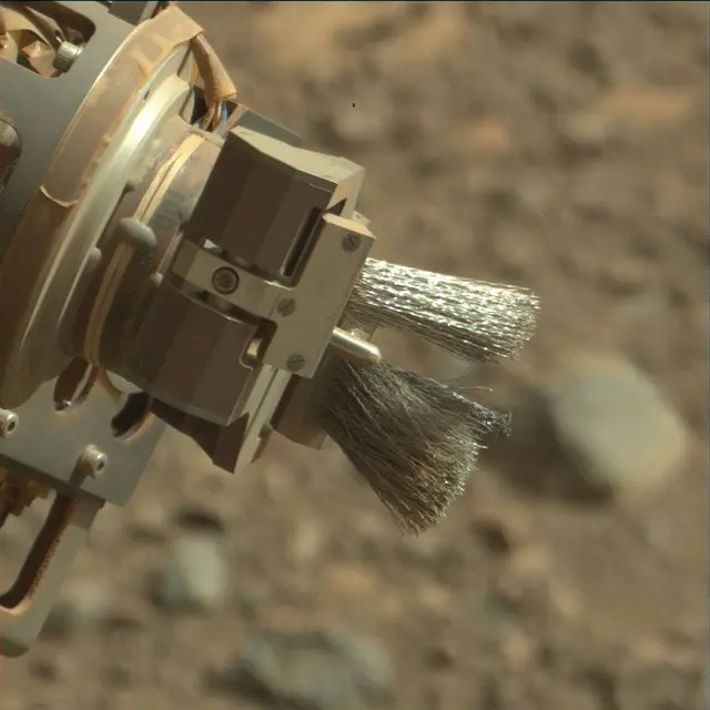 Sol 2022: Mast Camera (Mastcam)
