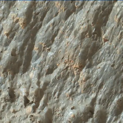 Sol 2022: Mars Hand Lens Imager (MAHLI)