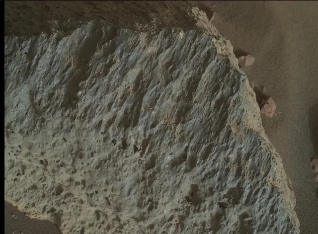 Sol 2022: Mars Hand Lens Imager (MAHLI)