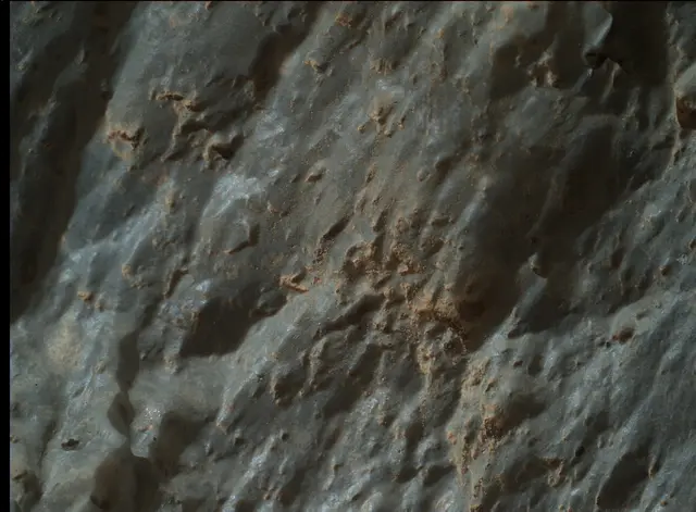 Sol 2022: Mars Hand Lens Imager (MAHLI)