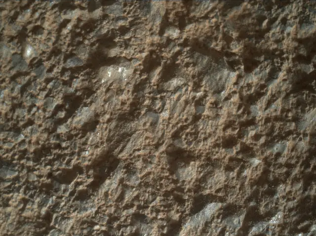 Sol 2022: Mars Hand Lens Imager (MAHLI)