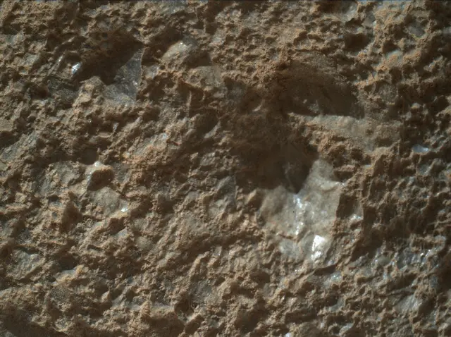 Sol 2022: Mars Hand Lens Imager (MAHLI)