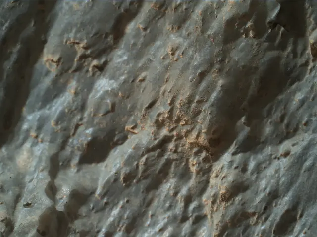 Sol 2022: Mars Hand Lens Imager (MAHLI)