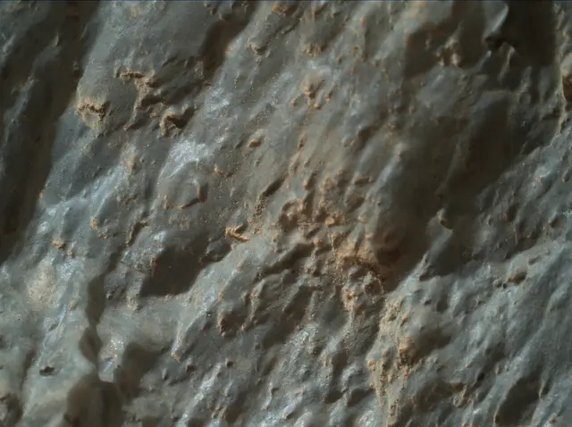 Sol 2022: Mars Hand Lens Imager (MAHLI)