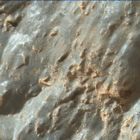 Sol 2022: Mars Hand Lens Imager (MAHLI)