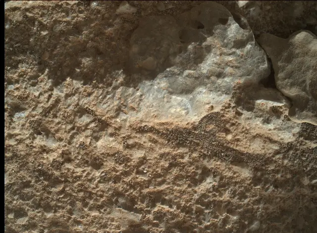 Sol 2022: Mars Hand Lens Imager (MAHLI)