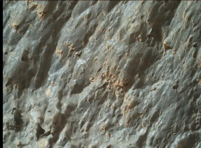 Sol 2022: Mars Hand Lens Imager (MAHLI)