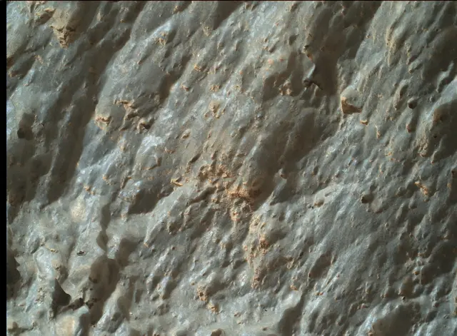 Sol 2022: Mars Hand Lens Imager (MAHLI)