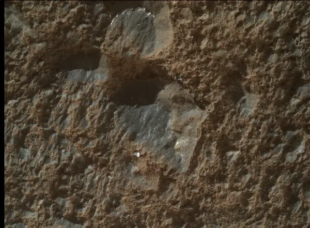 Sol 2022: Mars Hand Lens Imager (MAHLI)
