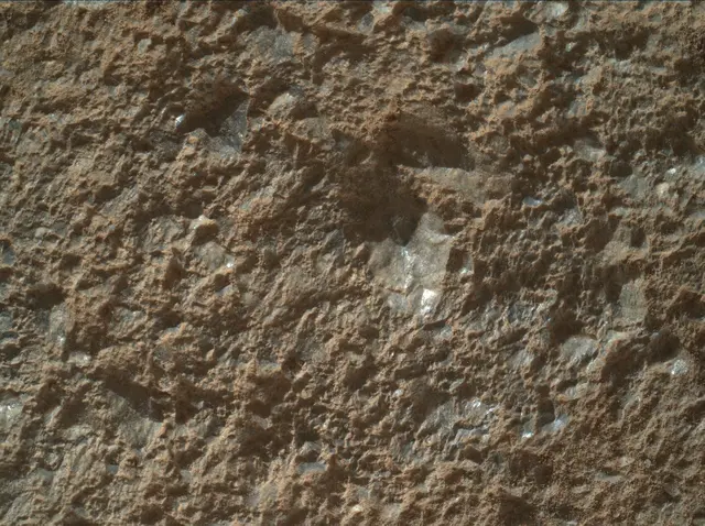 Sol 2022: Mars Hand Lens Imager (MAHLI)