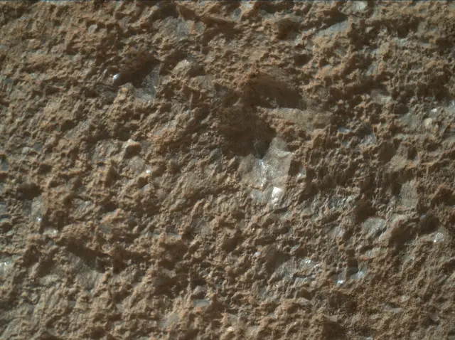 Sol 2022: Mars Hand Lens Imager (MAHLI)