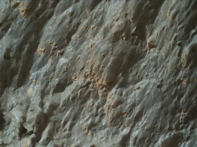 Sol 2022: Mars Hand Lens Imager (MAHLI)