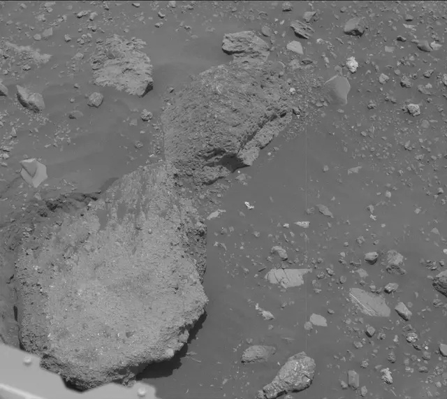 Sol 2023: Mast Camera (Mastcam)