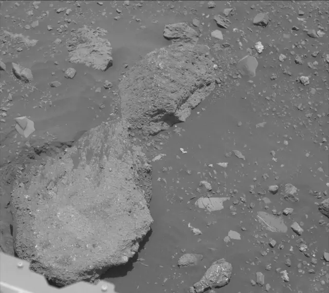 Sol 2023: Mast Camera (Mastcam)