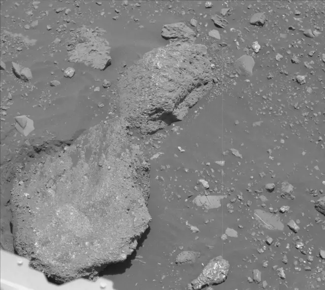 Sol 2023: Mast Camera (Mastcam)