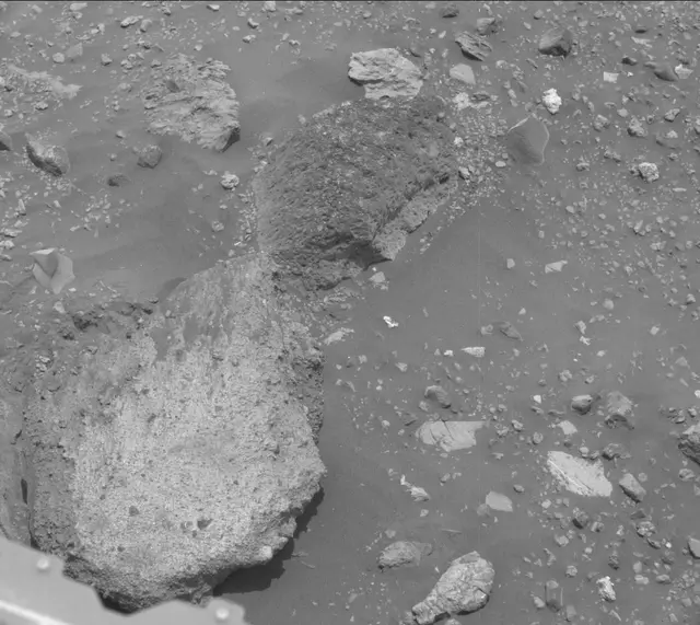Sol 2023: Mast Camera (Mastcam)
