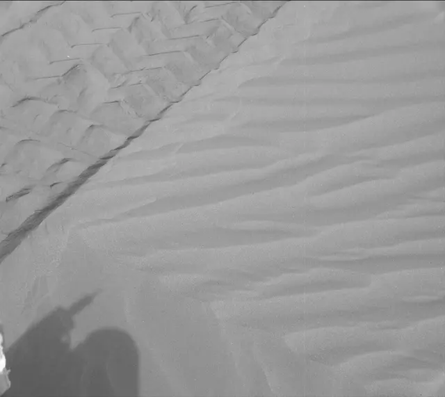 Sol 2023: Mast Camera (Mastcam)