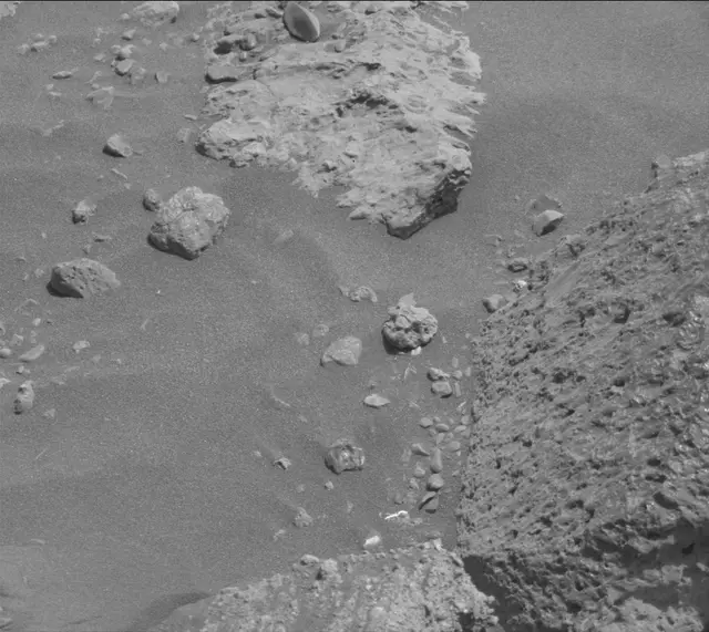 Sol 2023: Mast Camera (Mastcam)
