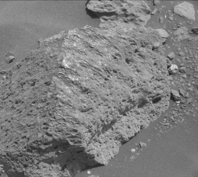 Sol 2023: Mast Camera (Mastcam)