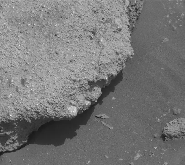 Sol 2023: Mast Camera (Mastcam)