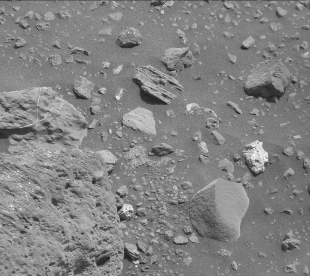 Sol 2023: Mast Camera (Mastcam)