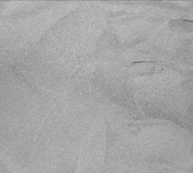 Sol 2025: Mast Camera (Mastcam)
