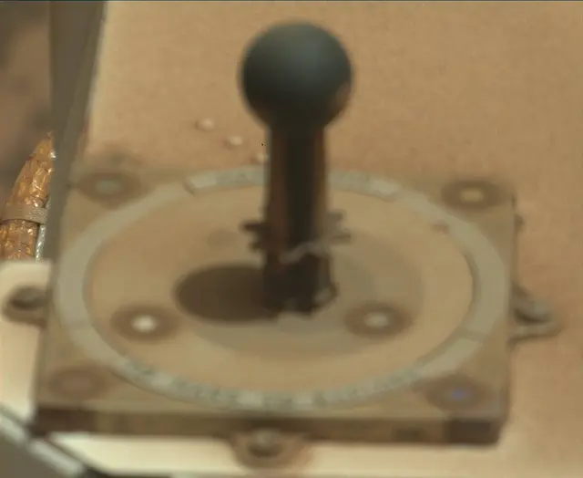 Sol 2025: Mast Camera (Mastcam)