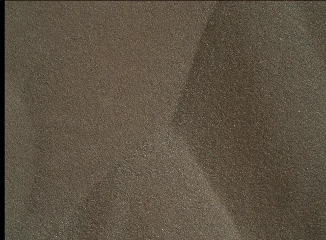Sol 2025: Mars Hand Lens Imager (MAHLI)