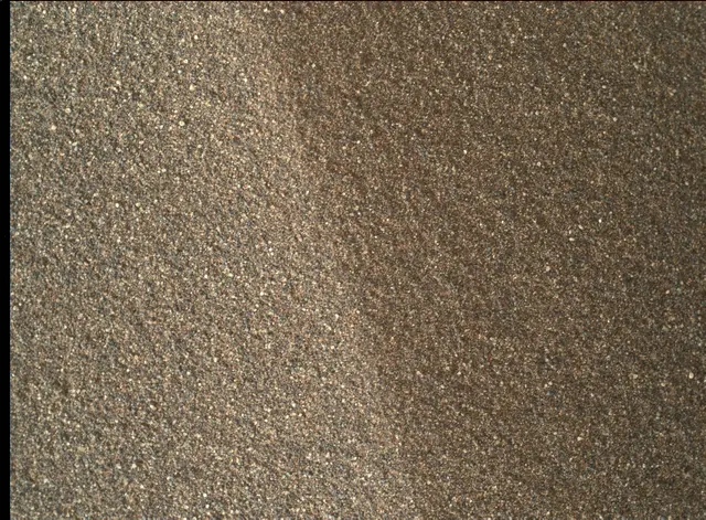 Sol 2025: Mars Hand Lens Imager (MAHLI)
