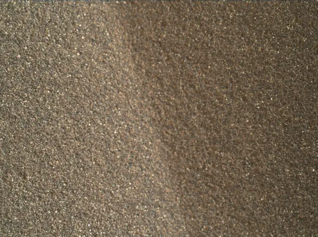 Sol 2025: Mars Hand Lens Imager (MAHLI)