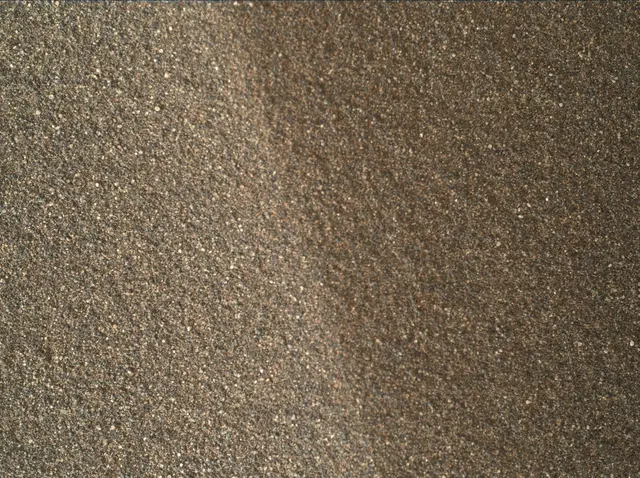 Sol 2025: Mars Hand Lens Imager (MAHLI)