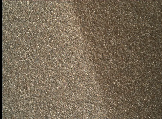 Sol 2025: Mars Hand Lens Imager (MAHLI)