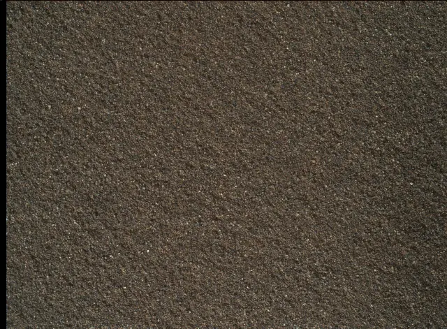 Sol 2025: Mars Hand Lens Imager (MAHLI)
