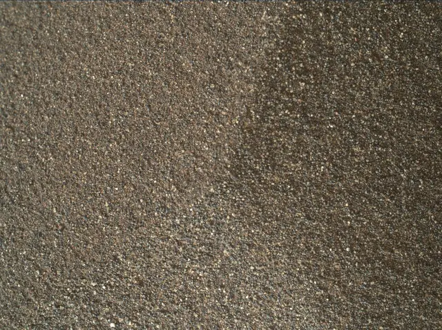 Sol 2025: Mars Hand Lens Imager (MAHLI)