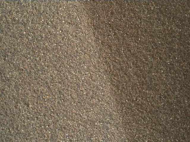 Sol 2025: Mars Hand Lens Imager (MAHLI)