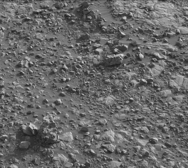 Sol 2027: Mast Camera (Mastcam)