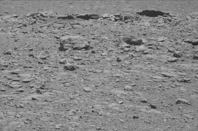 Sol 2029: Mast Camera (Mastcam)