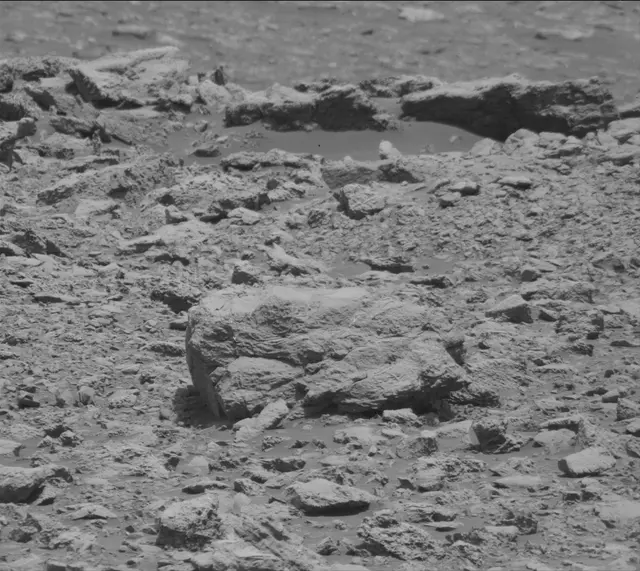 Sol 2029: Mast Camera (Mastcam)