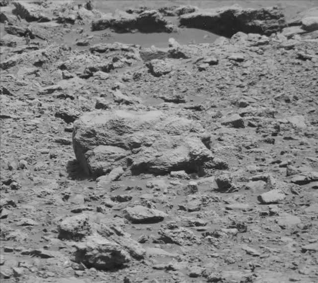 Sol 2029: Mast Camera (Mastcam)