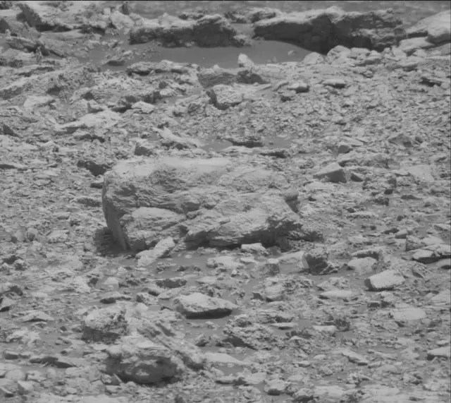 Sol 2029: Mast Camera (Mastcam)