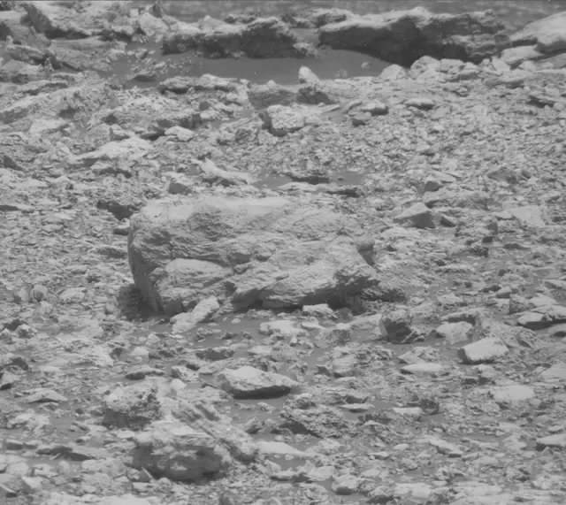 Sol 2029: Mast Camera (Mastcam)