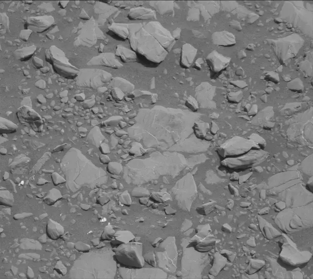 Sol 2029: Mast Camera (Mastcam)