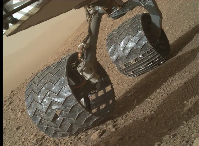 Sol 2029: Mars Hand Lens Imager (MAHLI)