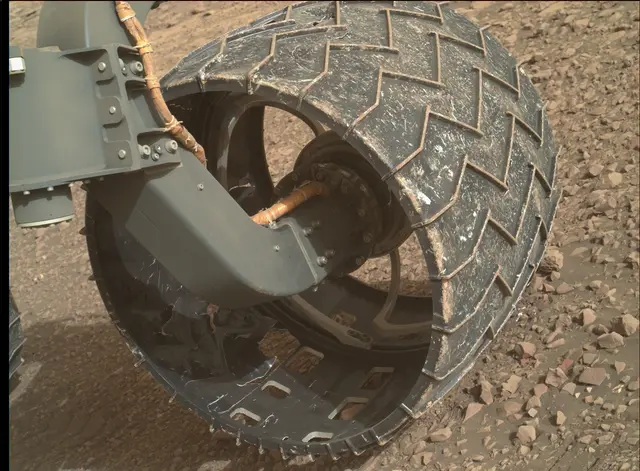 Sol 2029: Mars Hand Lens Imager (MAHLI)